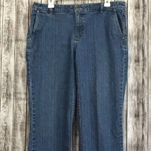 Liz Claiborne Straight Leg Capri